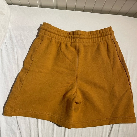Aritzia Tna Cozy Fleece Boyfriend Mid-Thigh Short - Picture 2 of 4